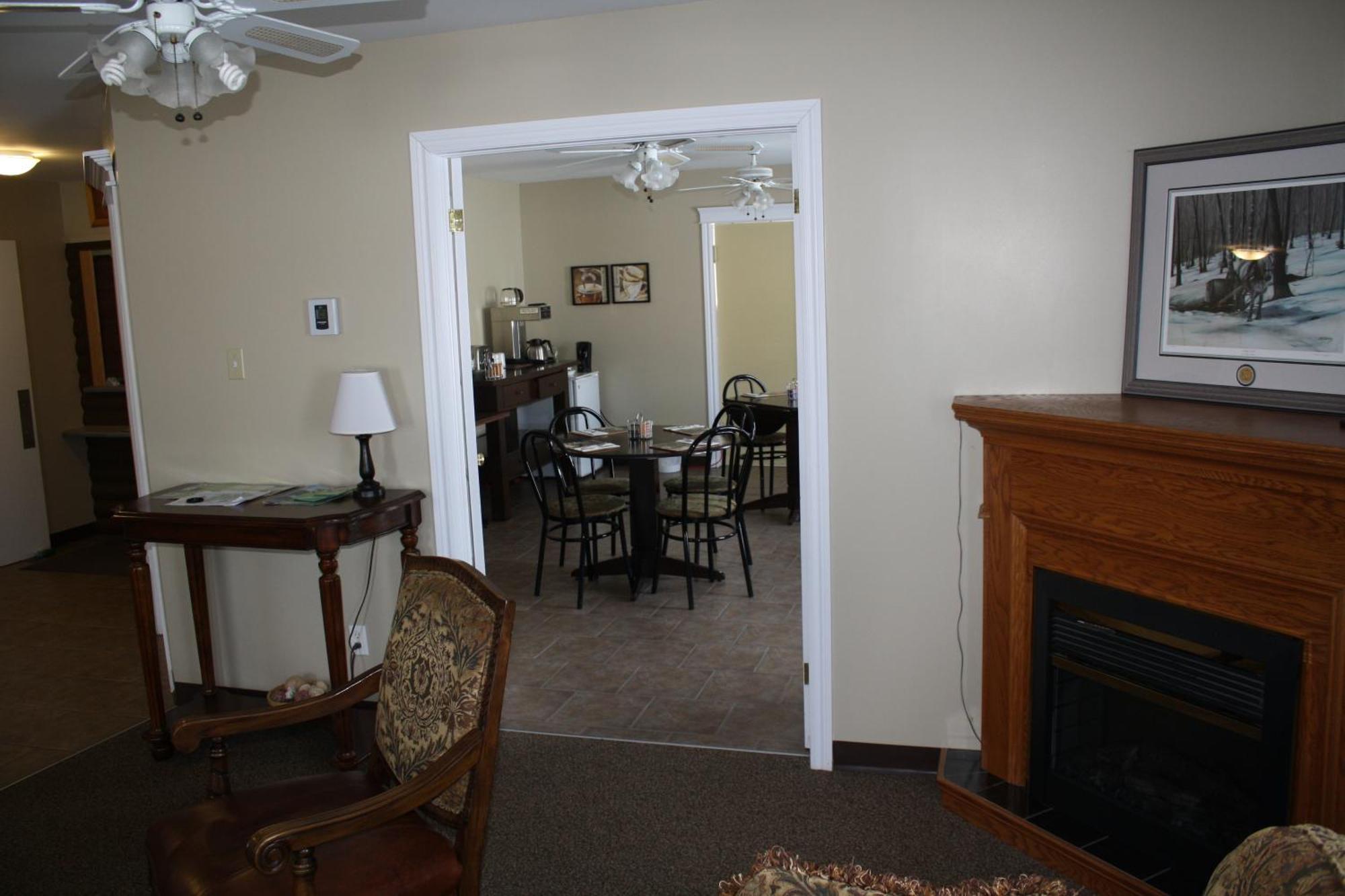 The Country Inn Motel Гандер Екстериор снимка